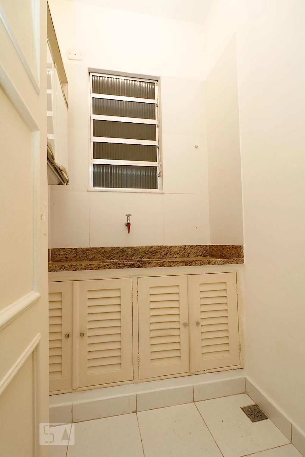 Apartment, 43 m², with wood or laminate floors — photo 11