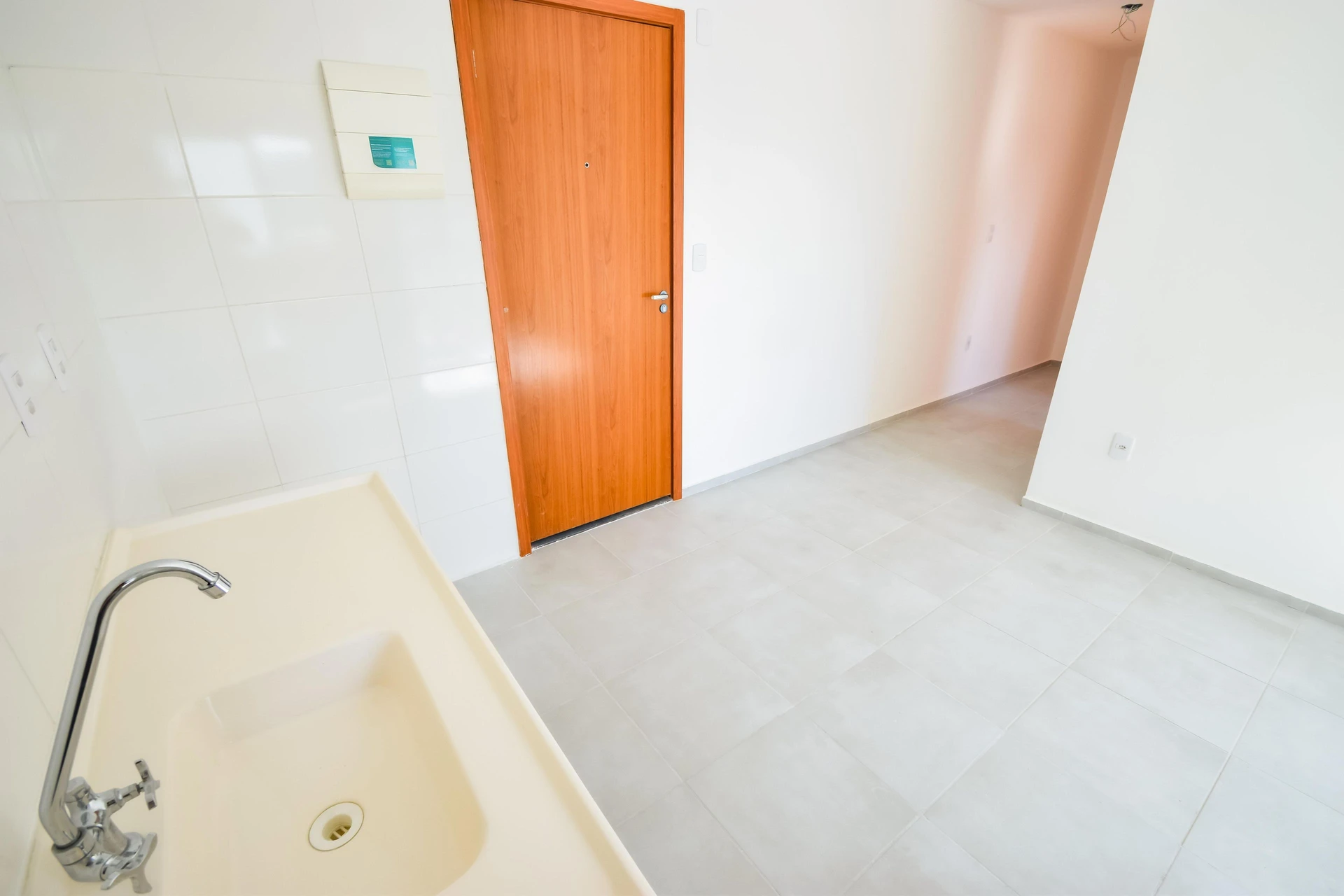 Mountain view in a 2-bedroom apartment, 42 m² — photo 16