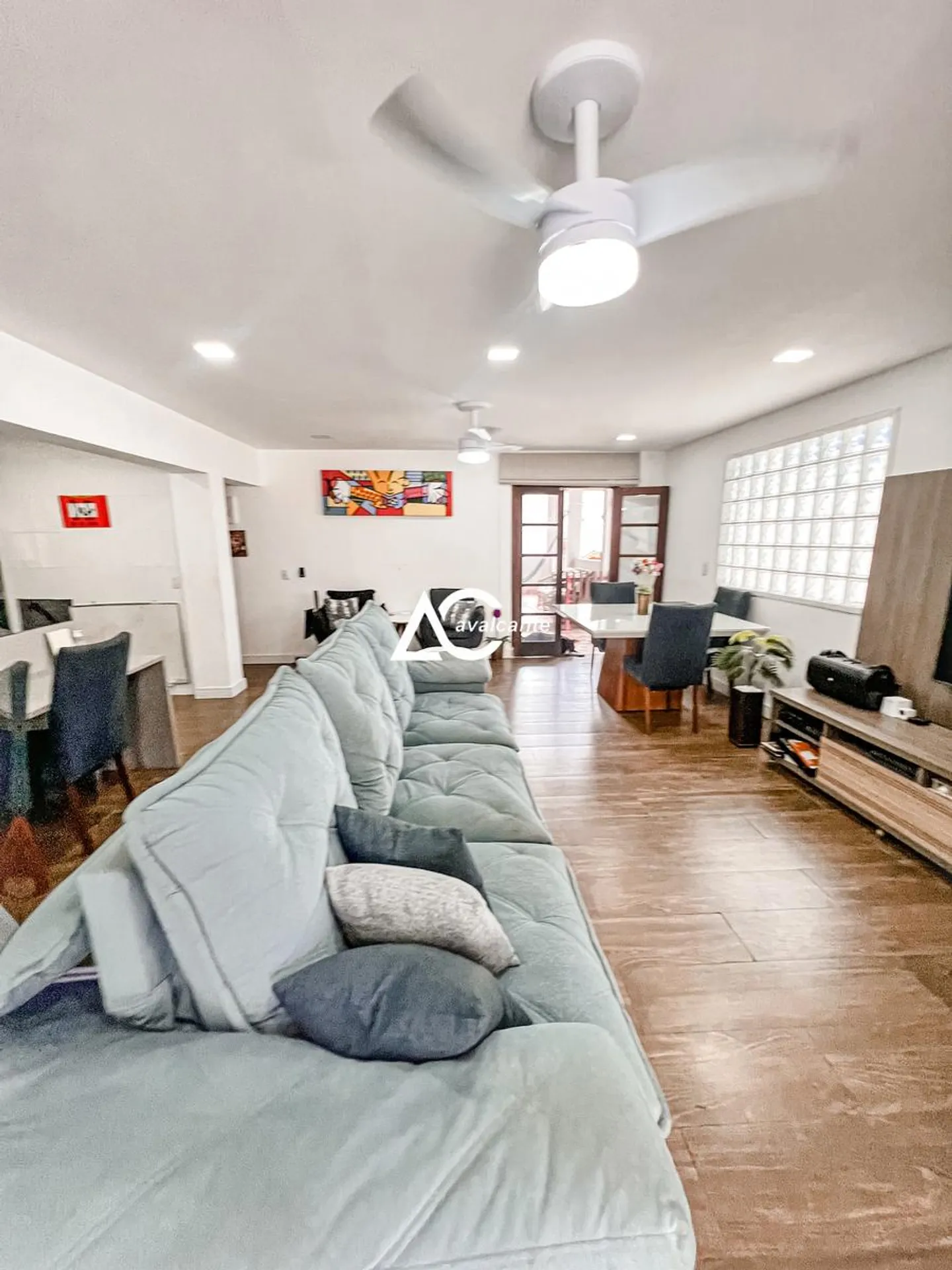 Washing machine in a 3-bedroom house, 360 m² — photo 20
