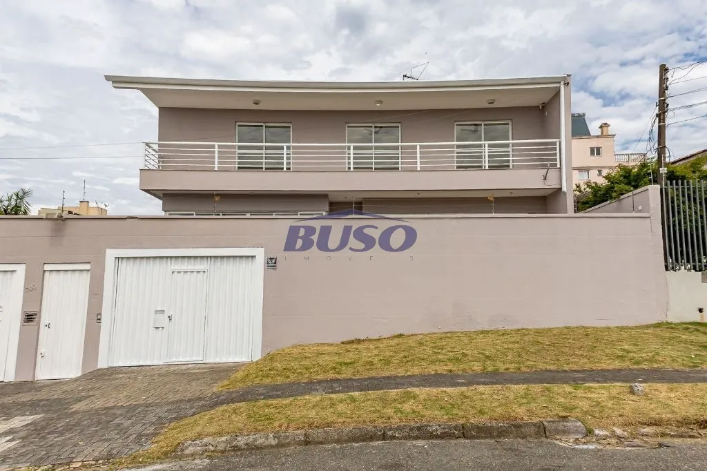 3-bedroom house with 228 m², suite and 3 covered spots — photo 2