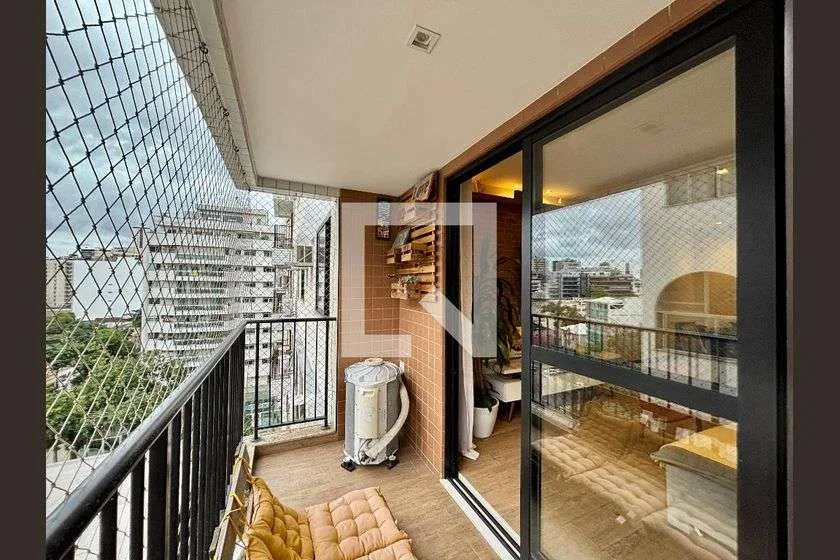 Renovated 2-bedroom apartment with city view, 85 m² — photo 12