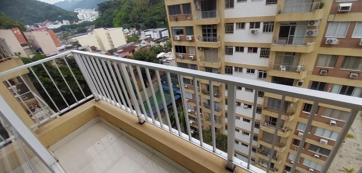 2-bedroom apartment with a mountain view — photo 7