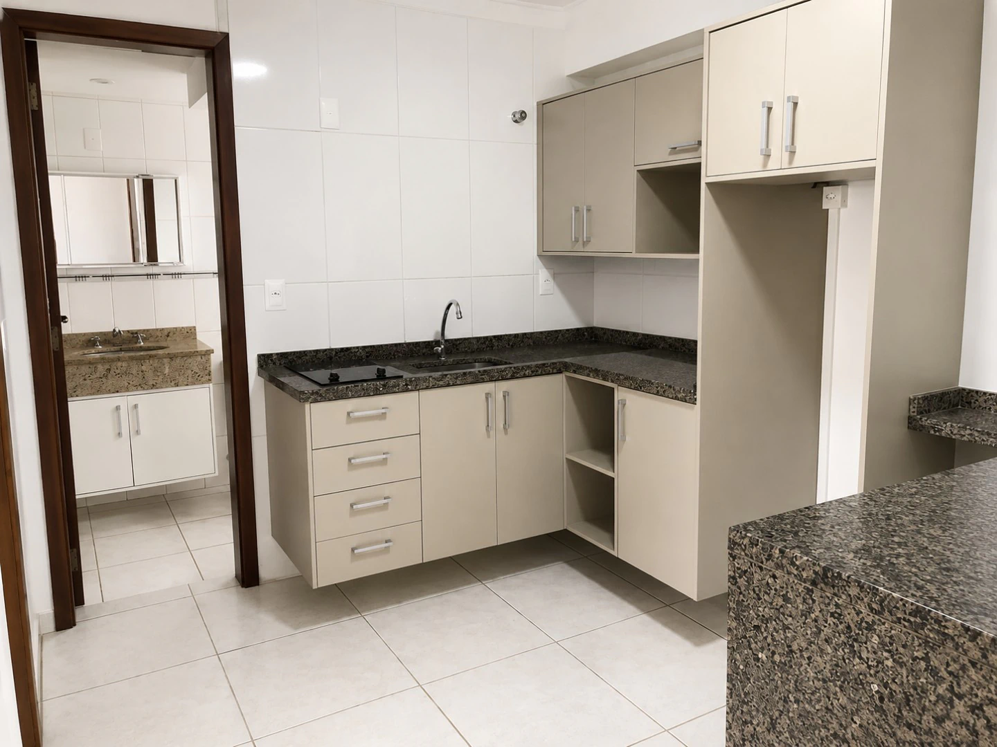 Квартира з 1 спальнею та відкритою кухнею — photo 4