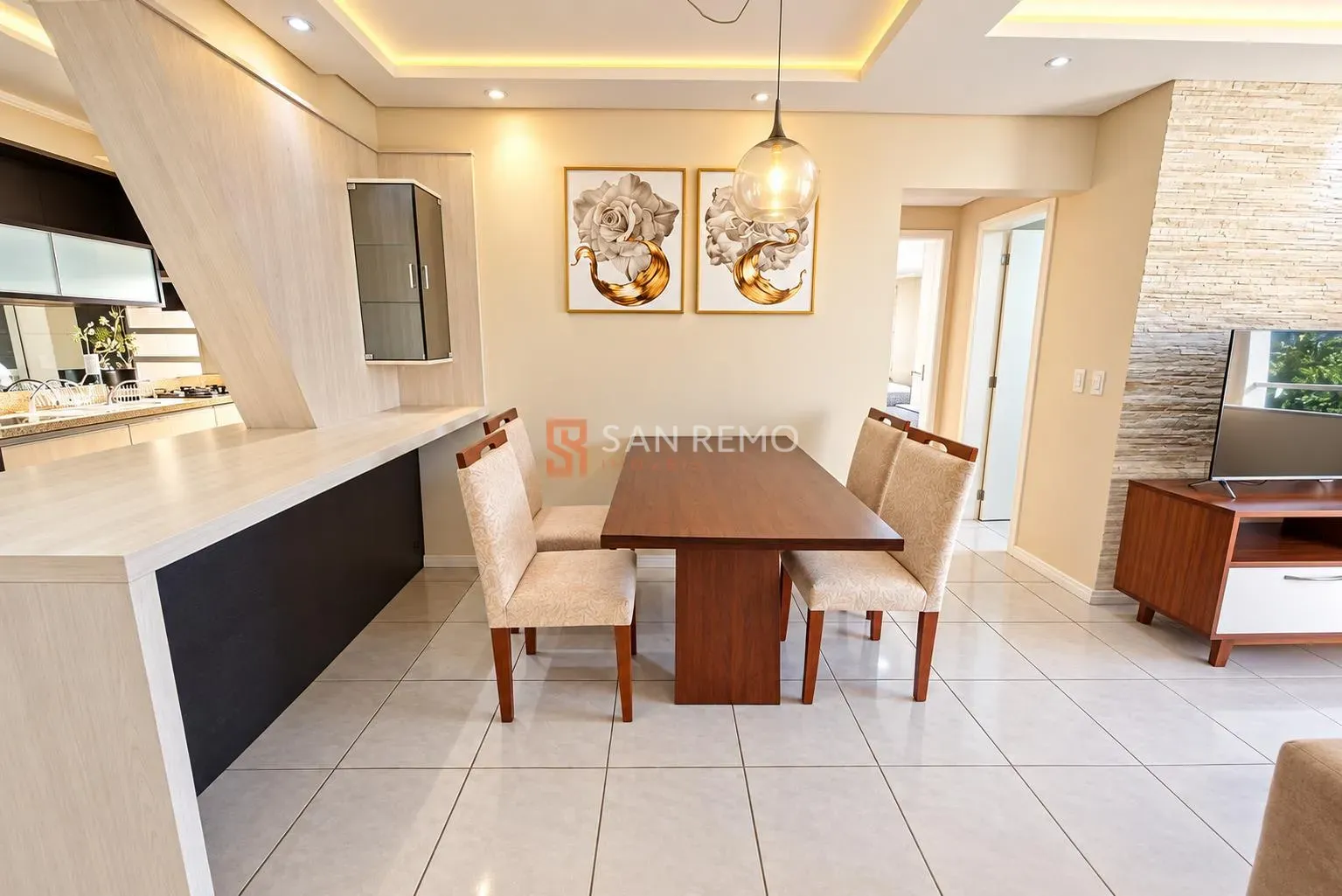 Mountain view in a 2-bedroom apartment, 65 m² — photo 12