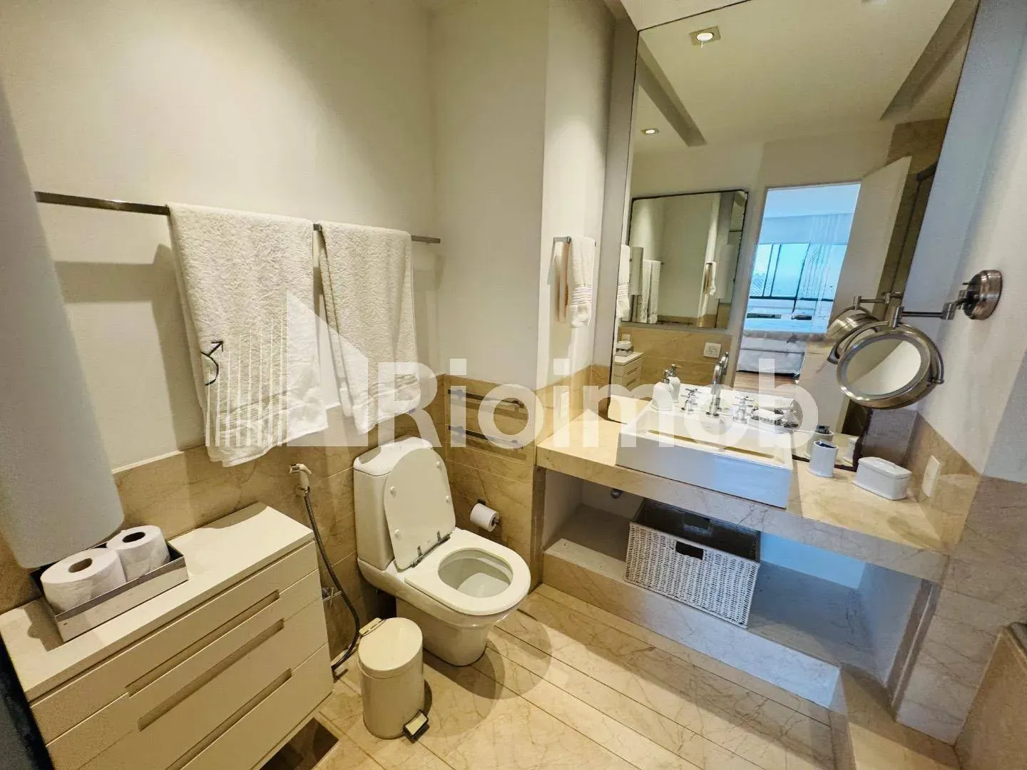 Unfurnished apartment with 5 bedrooms and 5 bathrooms — photo 12