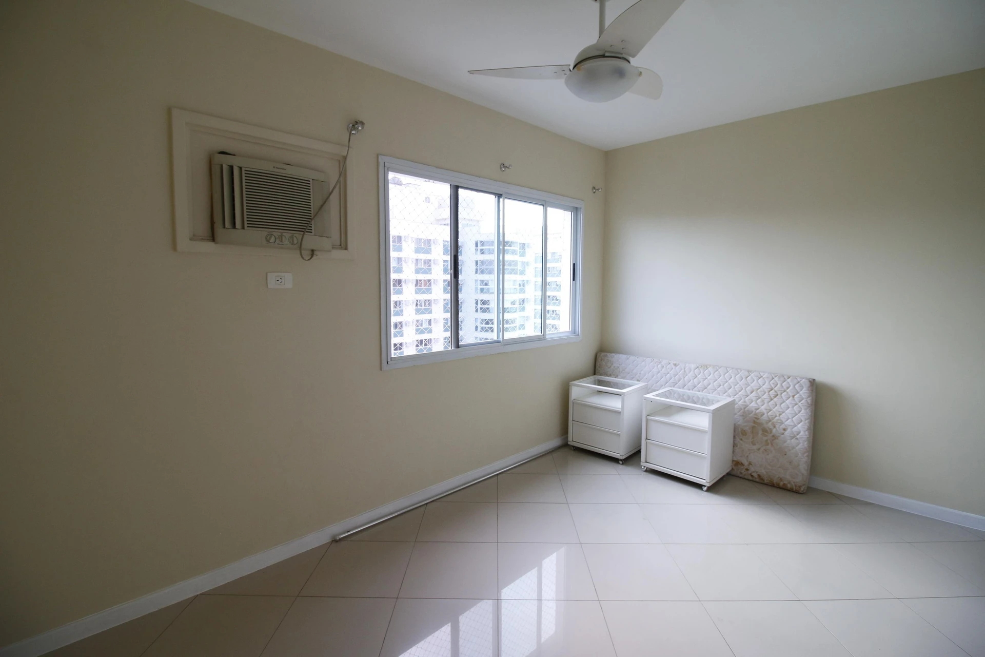 Робоче місце та 3 спальні: квартира 102 м² — photo 25