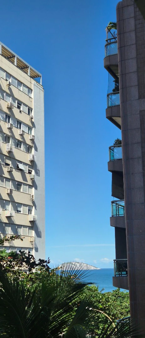 Apartamento com 4 quartos e 300 m², 1 suíte e 4 banheiros — photo 18