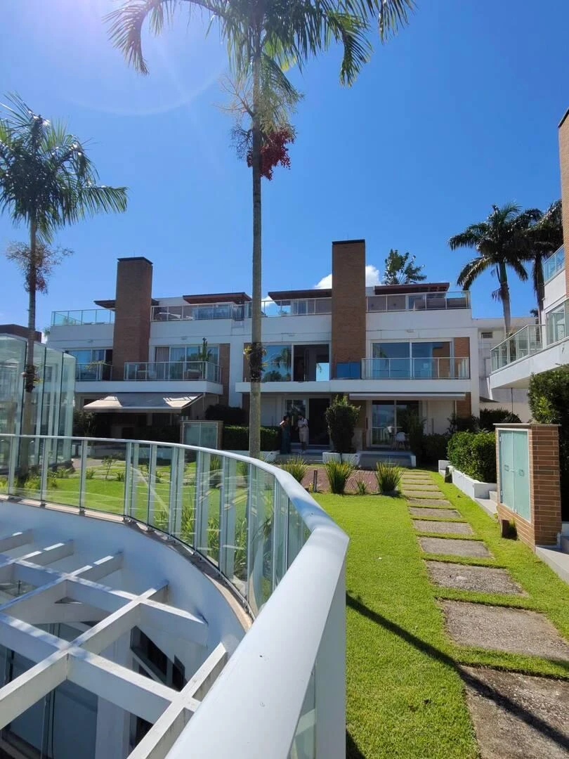 House, 235 m², with a water view — photo 4