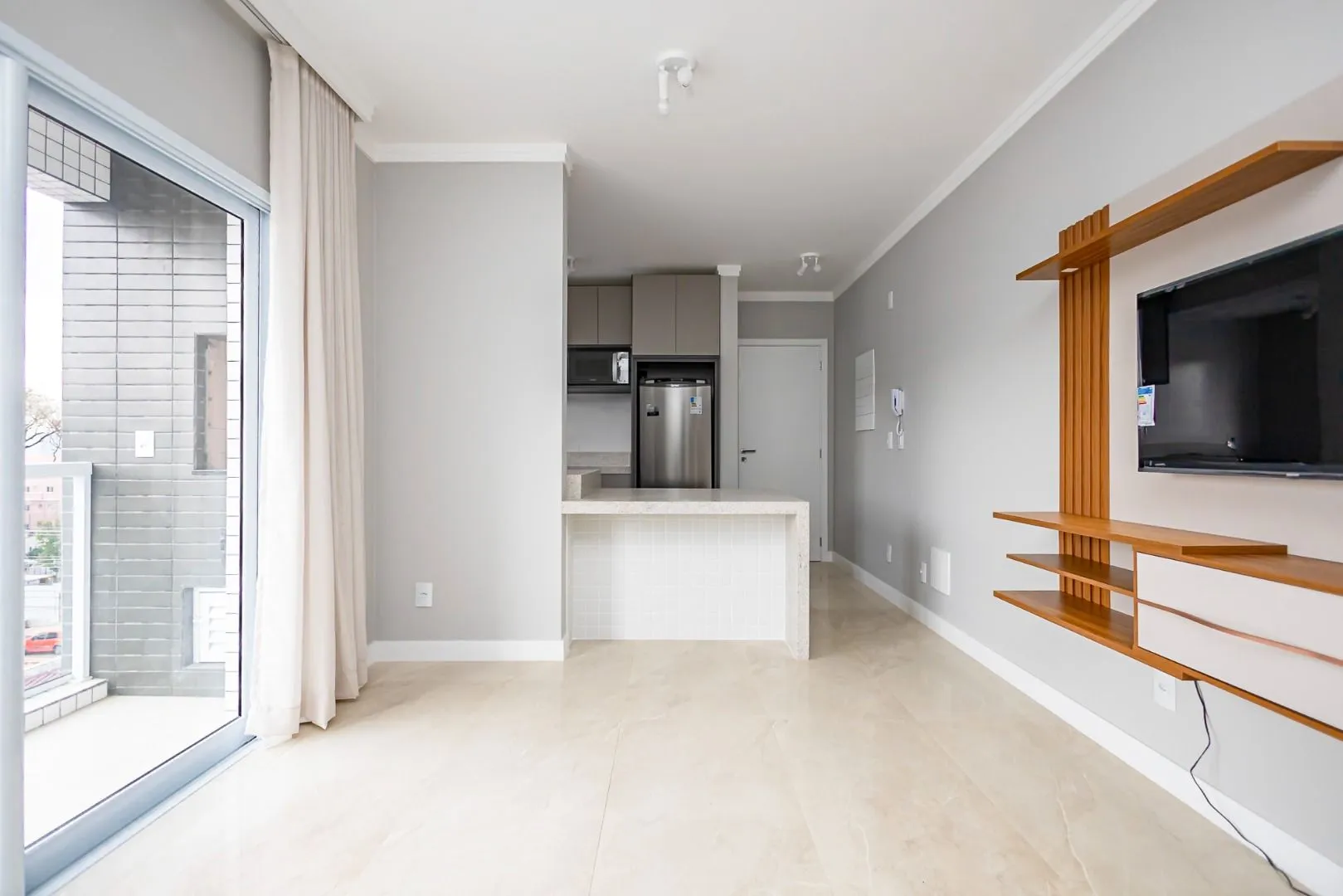 2-bedroom apartment with a washing machine in Curitiba — photo 19