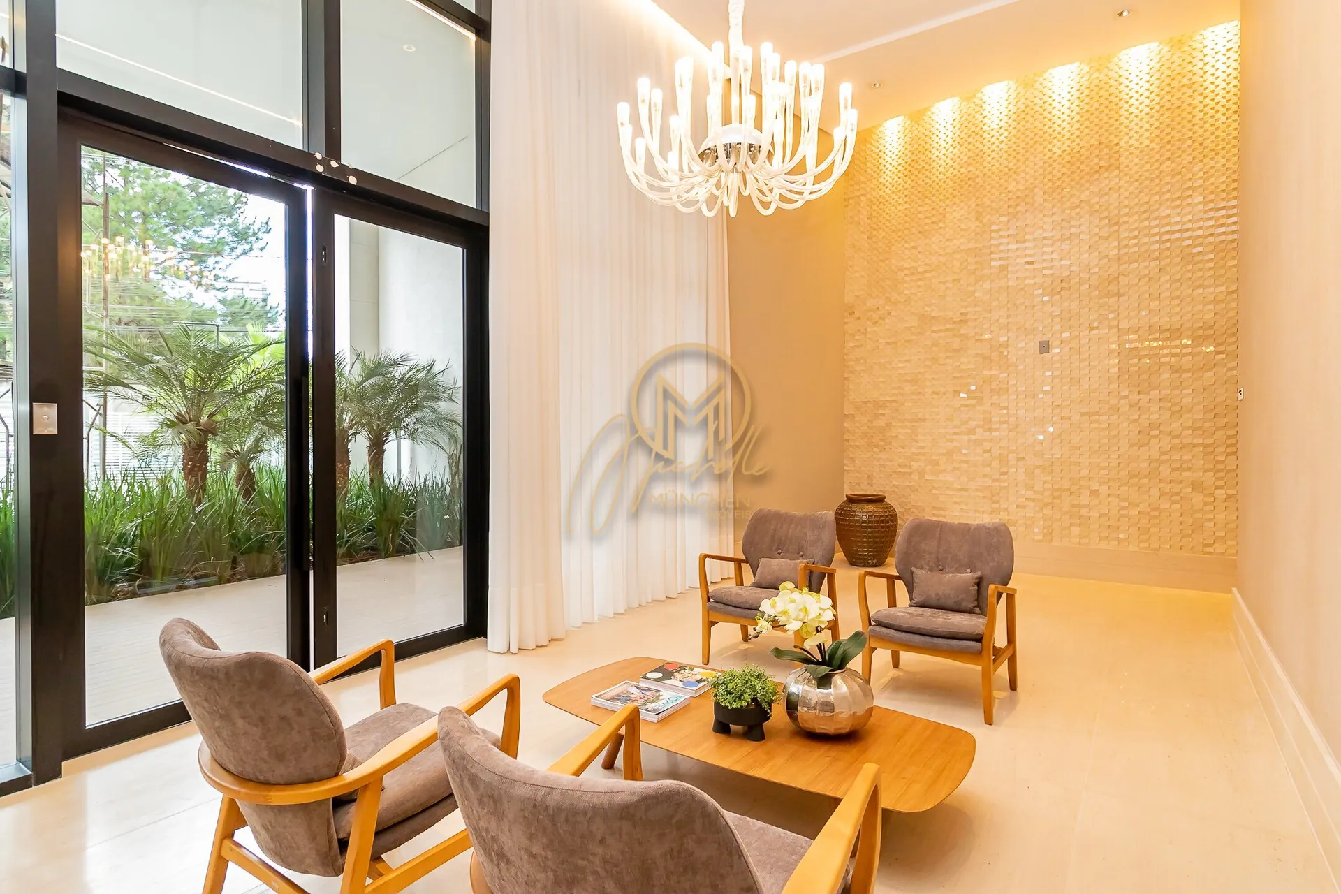 Furnished 462 m² apartment with 4 en-suite rooms — photo 124