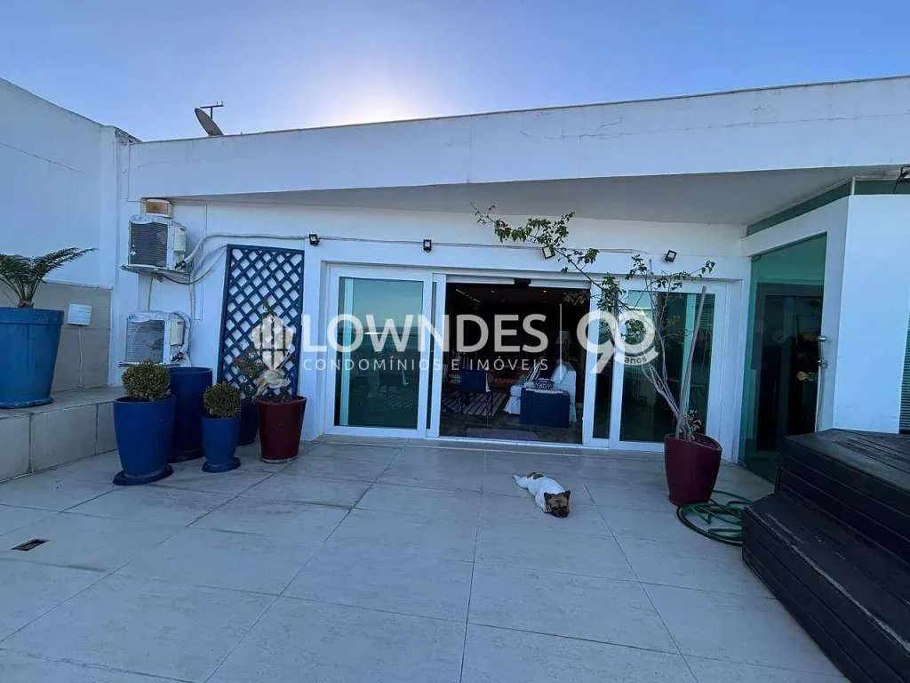 Apartamento com 2 suítes e 400 m² com varanda fechada — photo 26