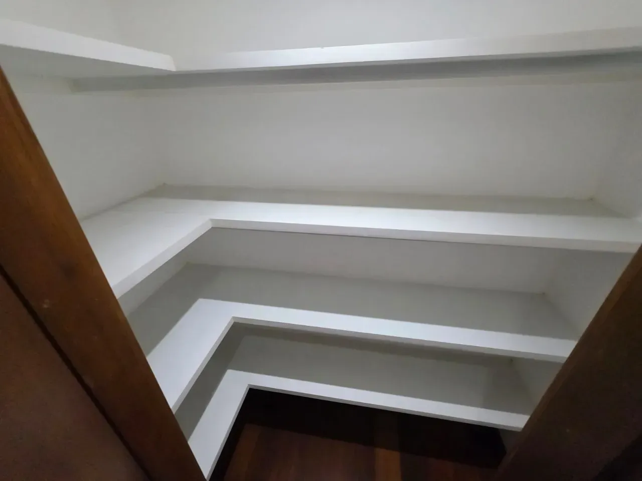 3-bedroom apartment with a bathtub — photo 10