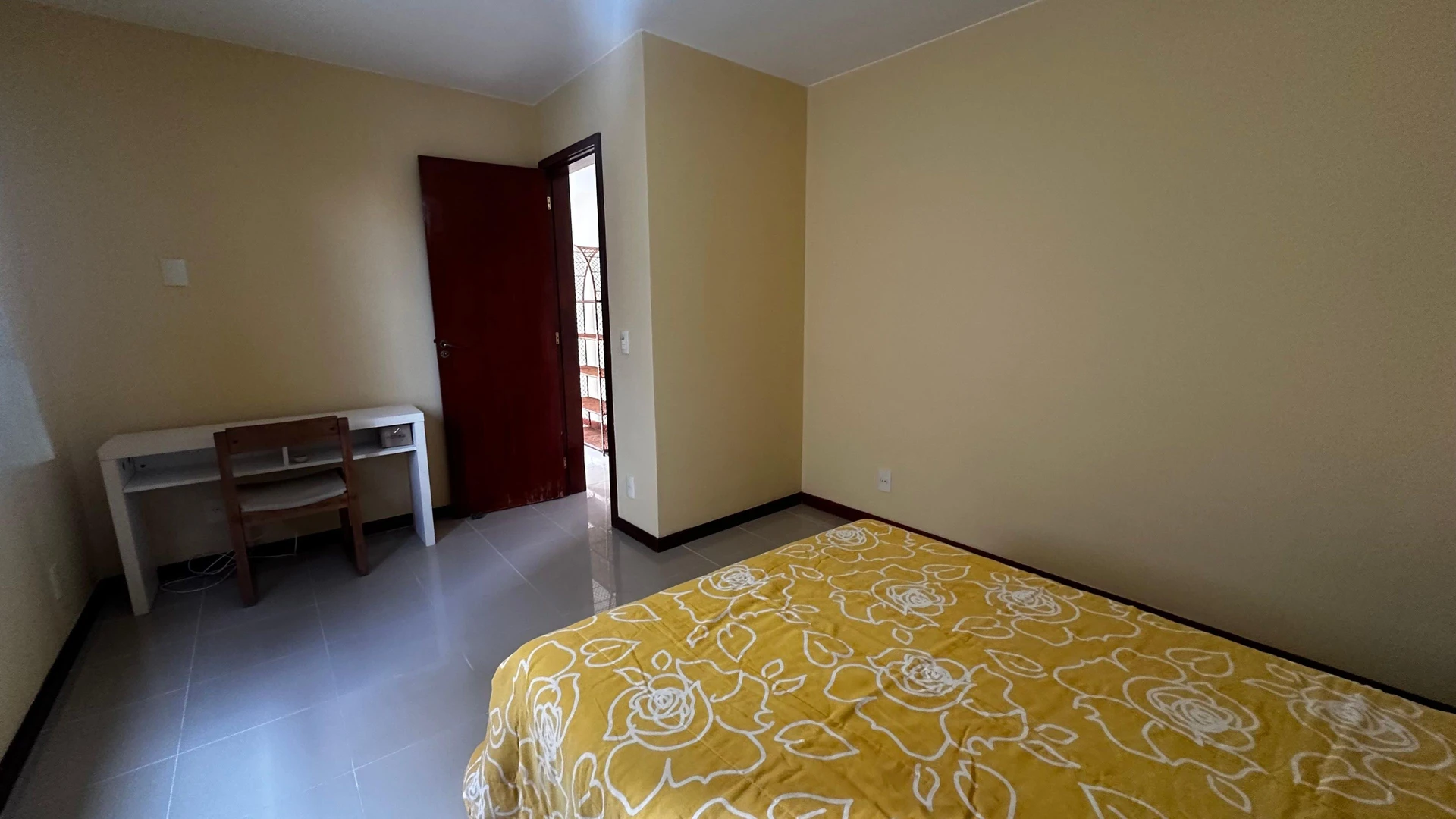 Furnished apartment with 2 bedrooms and a balcony — photo 29