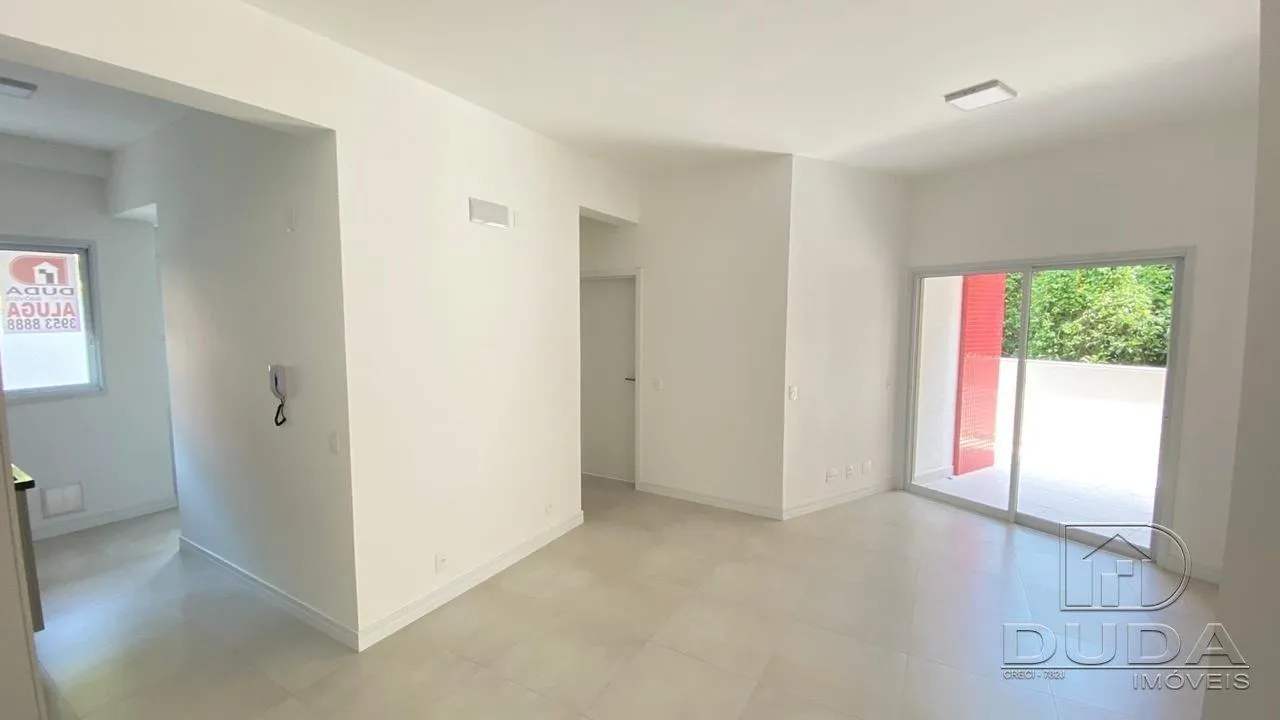 Balcony with a grill in a 2-bedroom apartment, 65 m² — photo 4