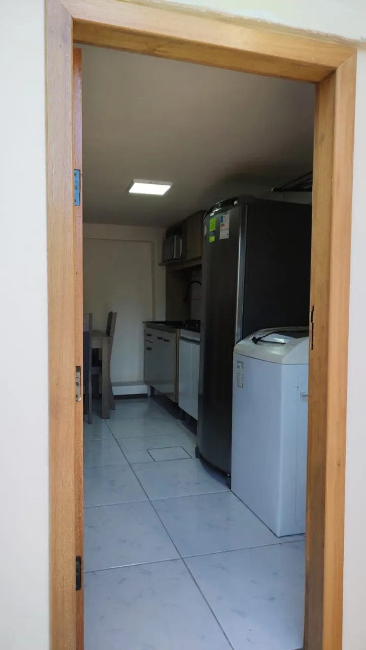 Furnished studio with 1 bedroom and a modern look — photo 2