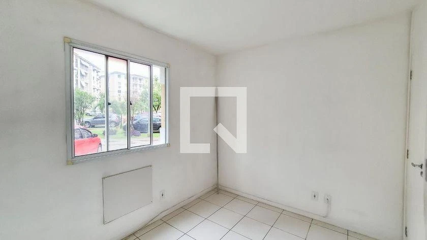 2-bedroom apartment in a building with a pool — photo 7