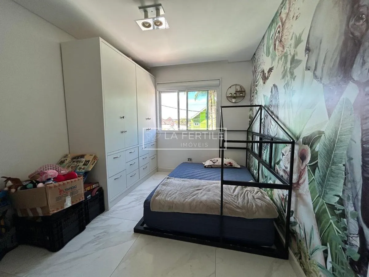 Casa de 3 dormitorios con balcón gourmet en Curitiba — photo 46