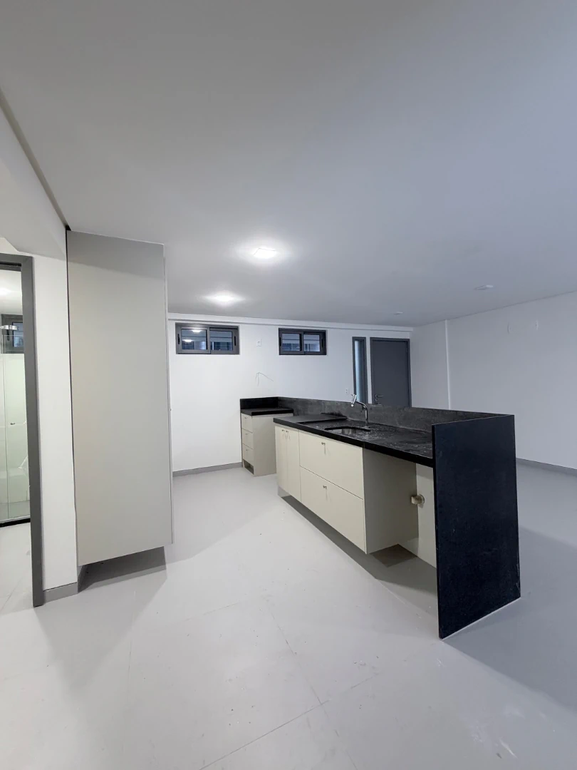 155 m² apartment with 3 en-suite rooms and gas kitchen — photo 2