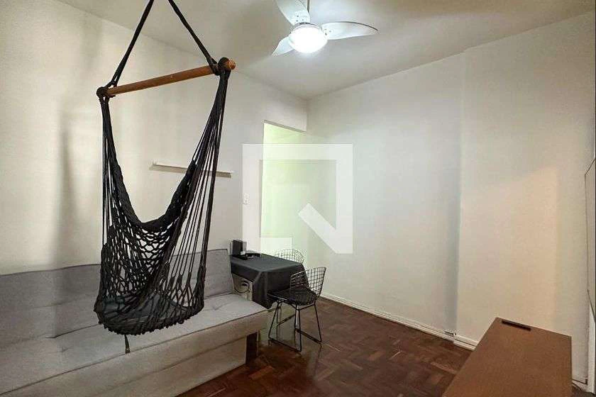 Furnished 40 m² apartment with 1 bedroom and 1 bathroom — photo 11