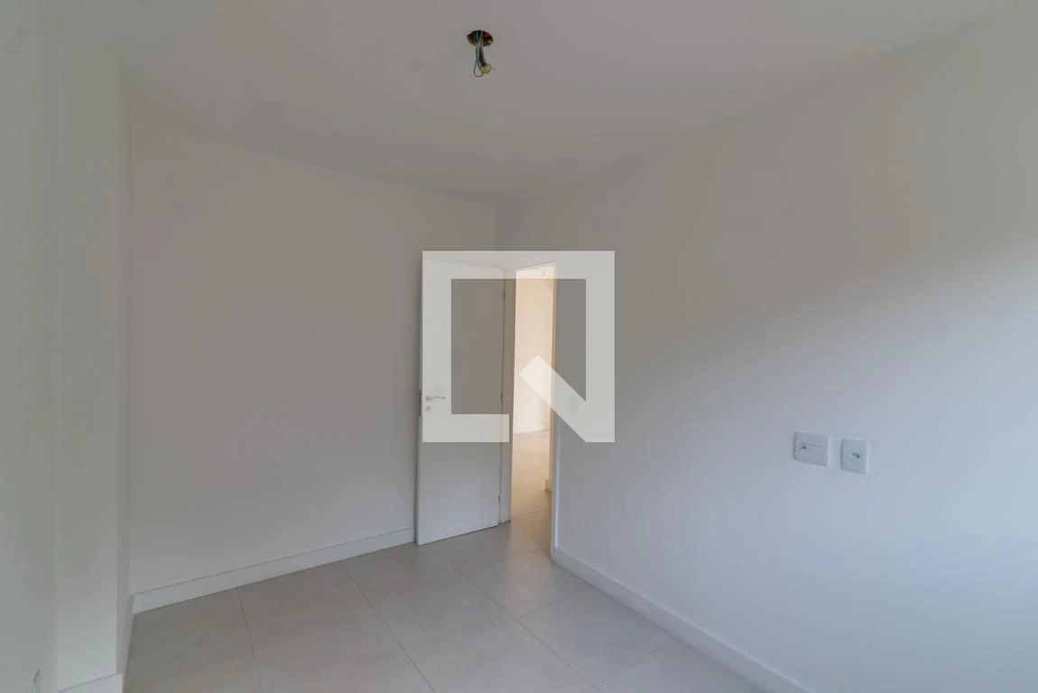 Apartamento com 2 quartos e varanda — photo 32