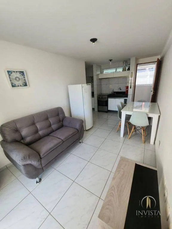One-bedroom apartment in a building with a pool — photo 7