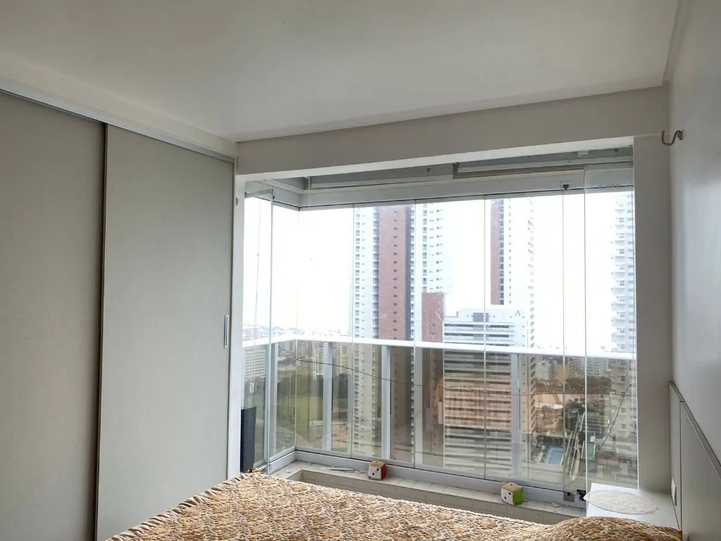 Furnished apartment, 92 m², with a glass-enclosed balcony — photo 12