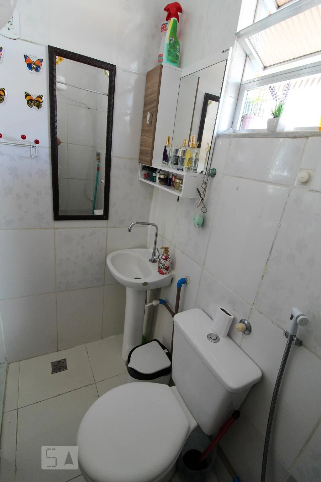 Furnished 2-bedroom apartment with balcony and laundry area — photo 20