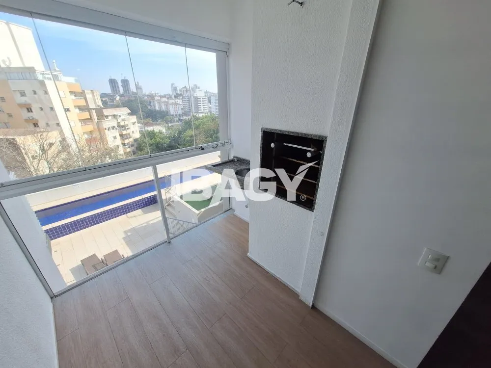Apartamento moderno con 3 dormitorios y cocina abierta — photo 4