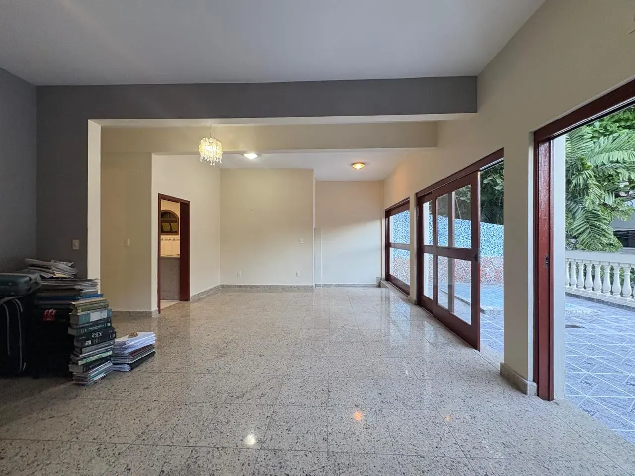 Casa para locação com 4 quartos e 5 banheiros — photo 29
