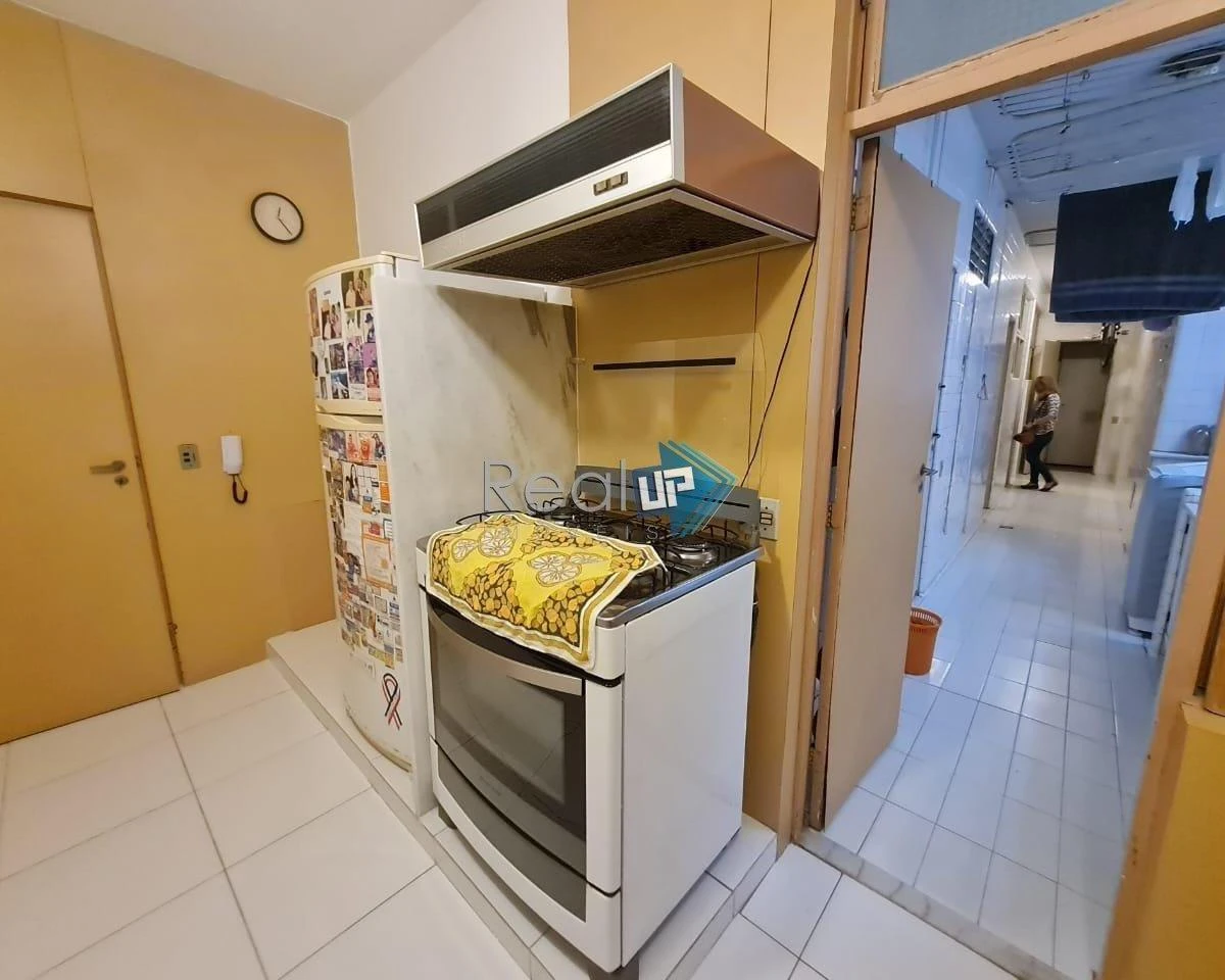 Apartment with 4 bedrooms and 5 bathrooms and 2 parking spaces — photo 41