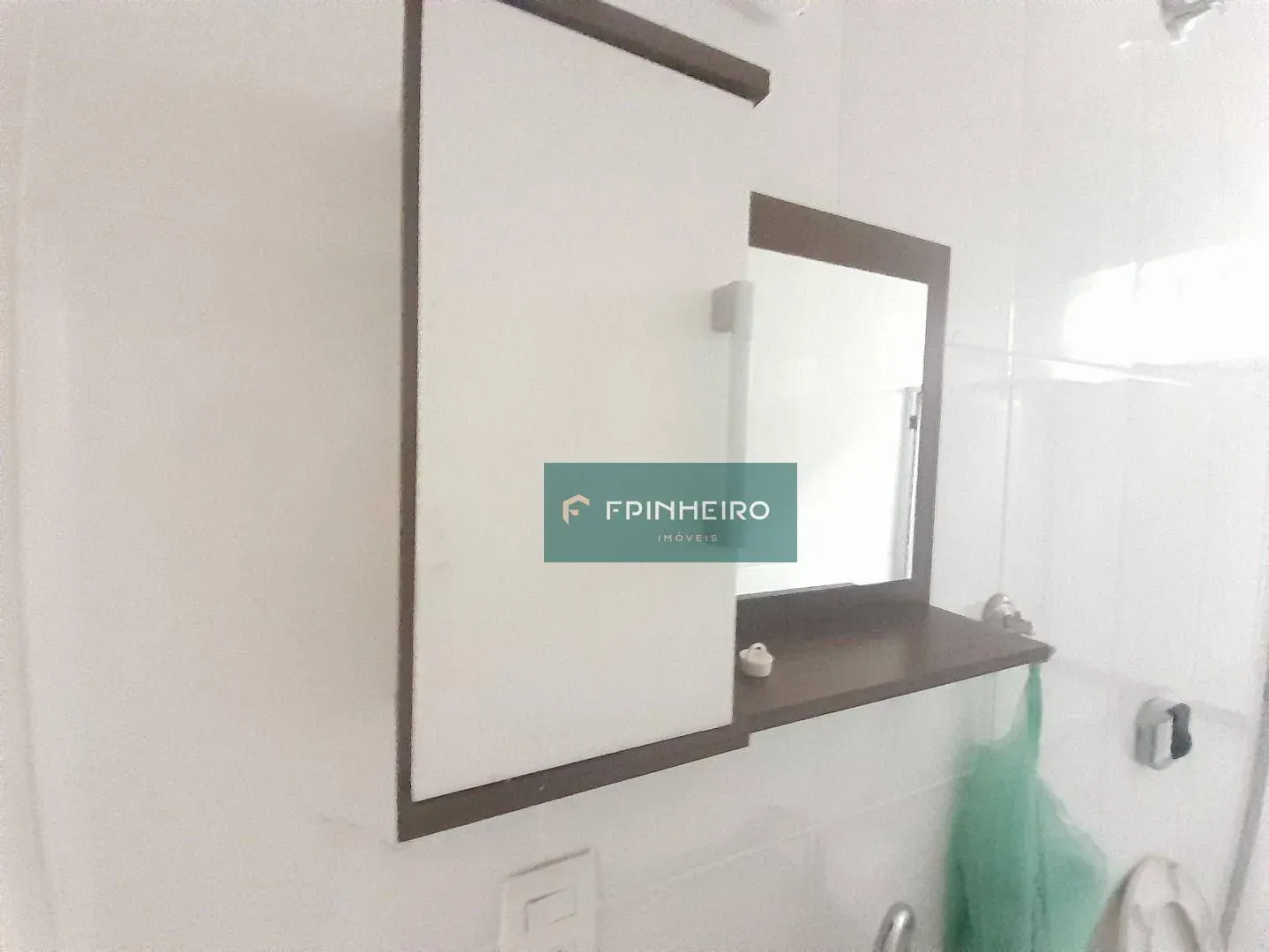 Casa com 2 dormitórios, 1 banheiro e varanda — photo 24