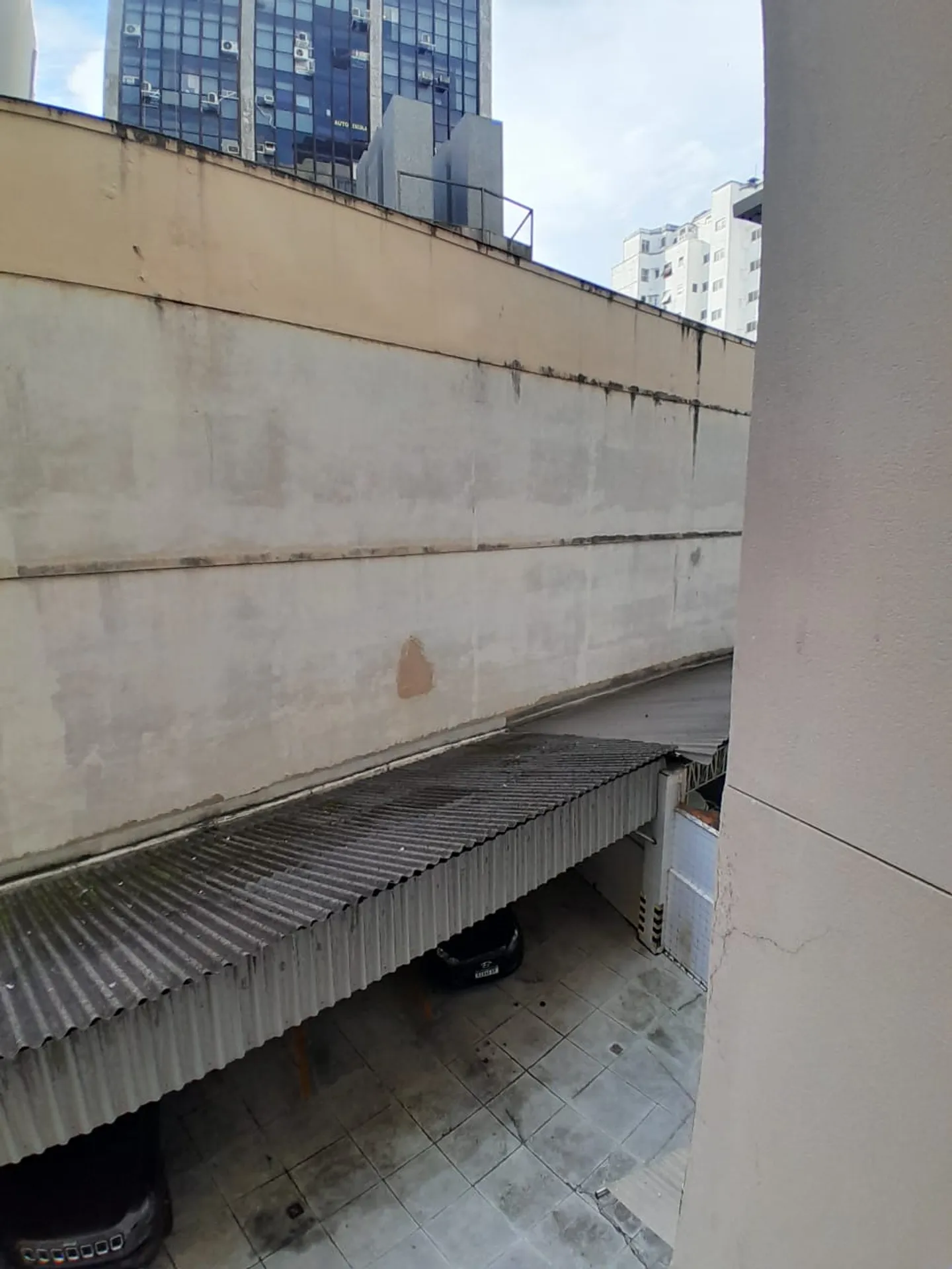 Departamento de 3 dormitorios con piso de madera o laminado — photo 29
