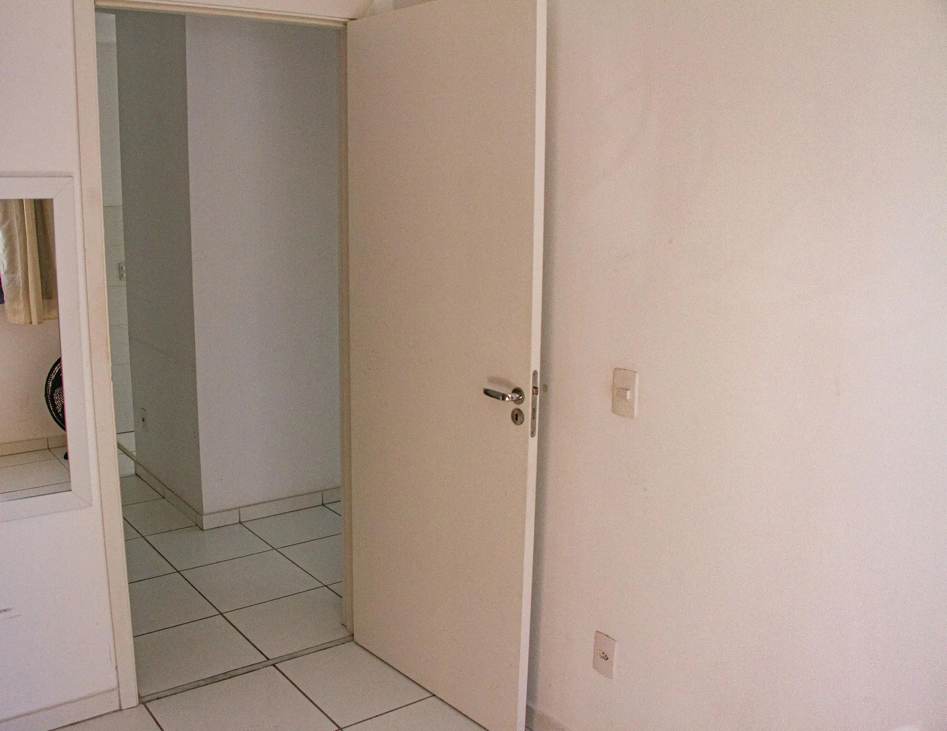 Furnished 2-bedroom apartment with 1 bathroom — photo 4