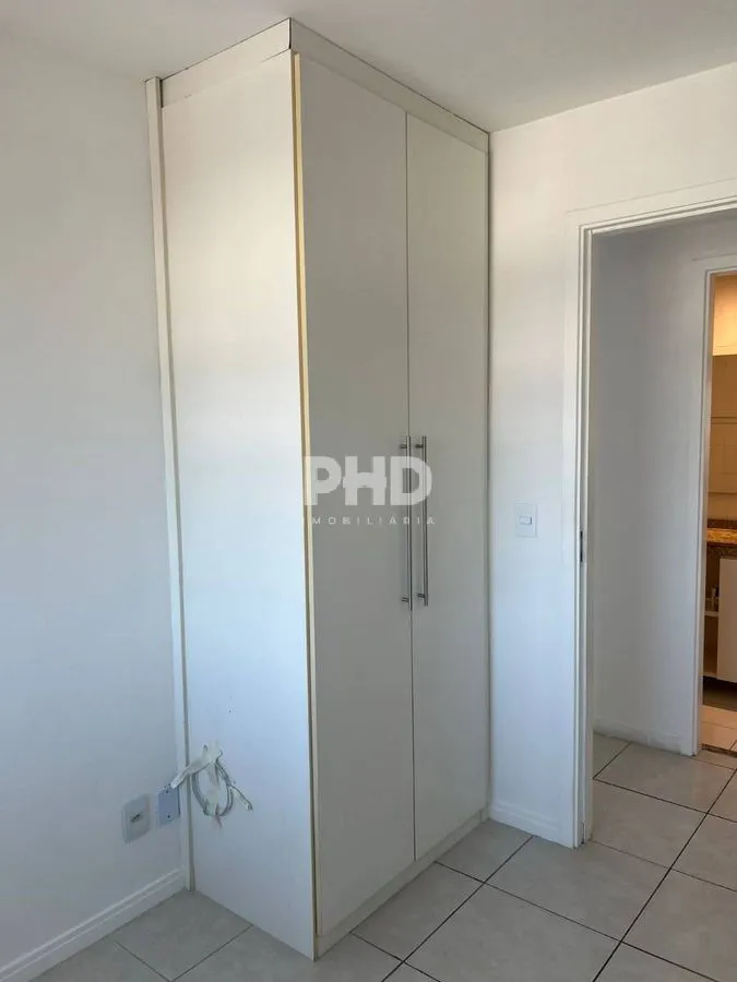 2-bedroom apartment with 1 en-suite bathroom and balcony — photo 7
