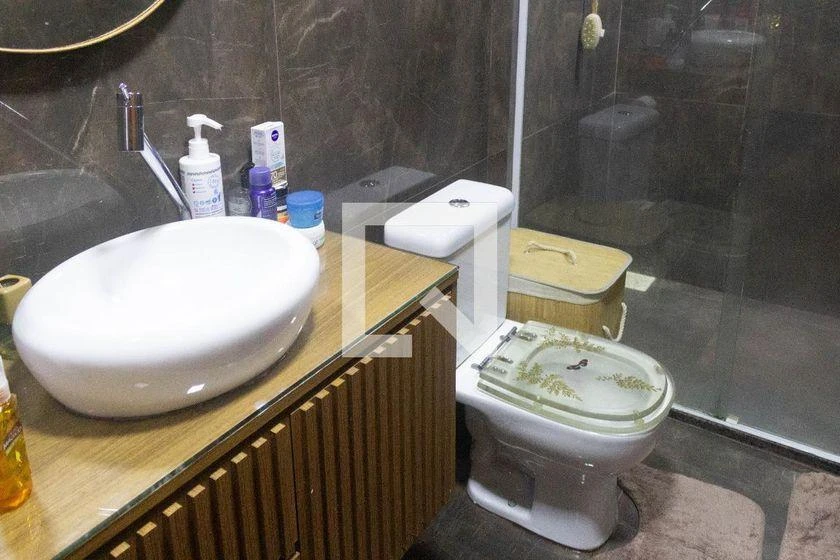 2-bedroom house with a washing machine — photo 14