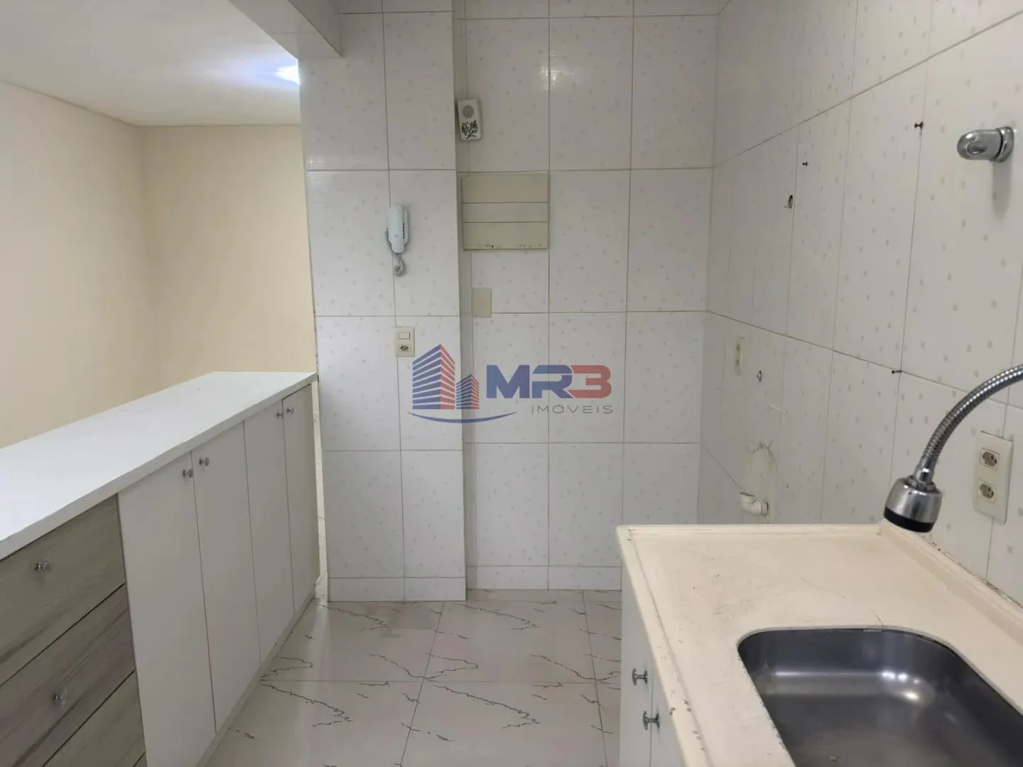 2-bedroom apartment in a building with a pool — photo 27
