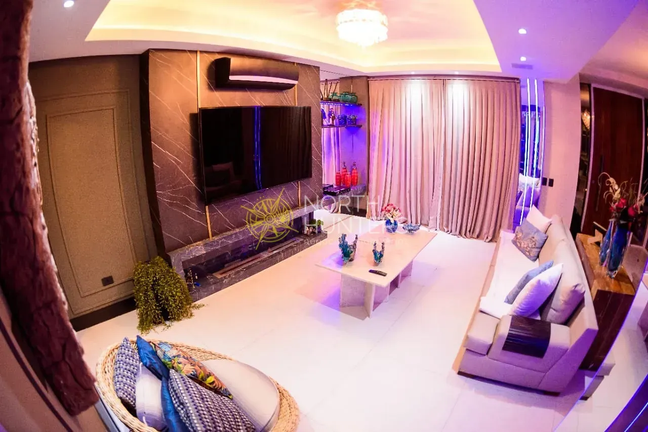 Casa con 5 dormitorios y cocina de concepto abierto — photo 16