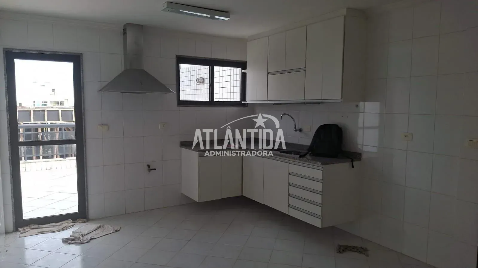 Cobertura com 3 quartos, 3 banheiros e varanda — photo 23
