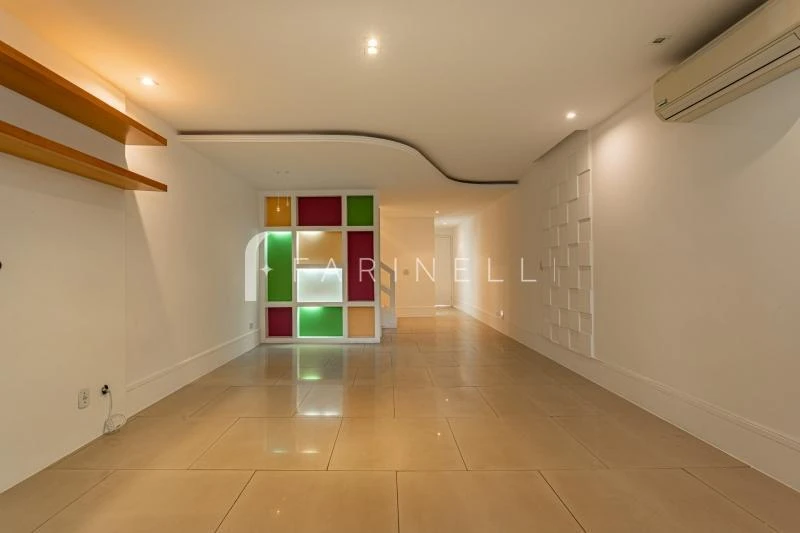 House with 3 bedrooms and 5 bathrooms plus 2 parking spots — photo 8