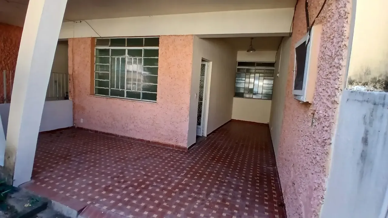 Unfurnished 2-bedroom house with gas stove and parking — photo 13
