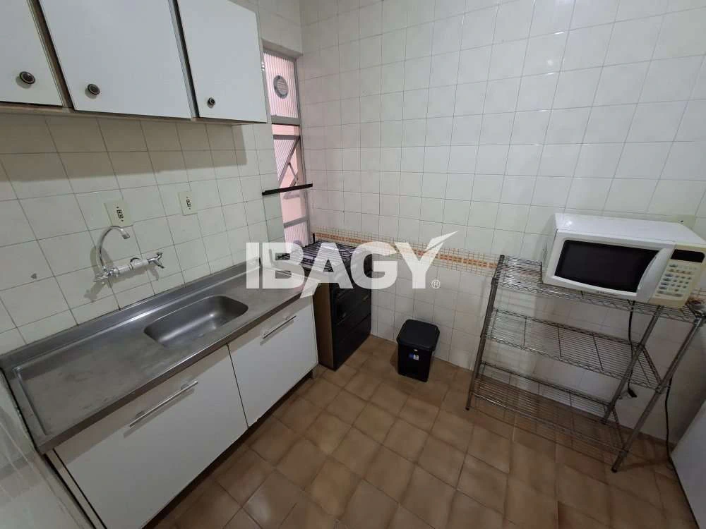 2-bedroom apartment with separate kitchen and tiled floors