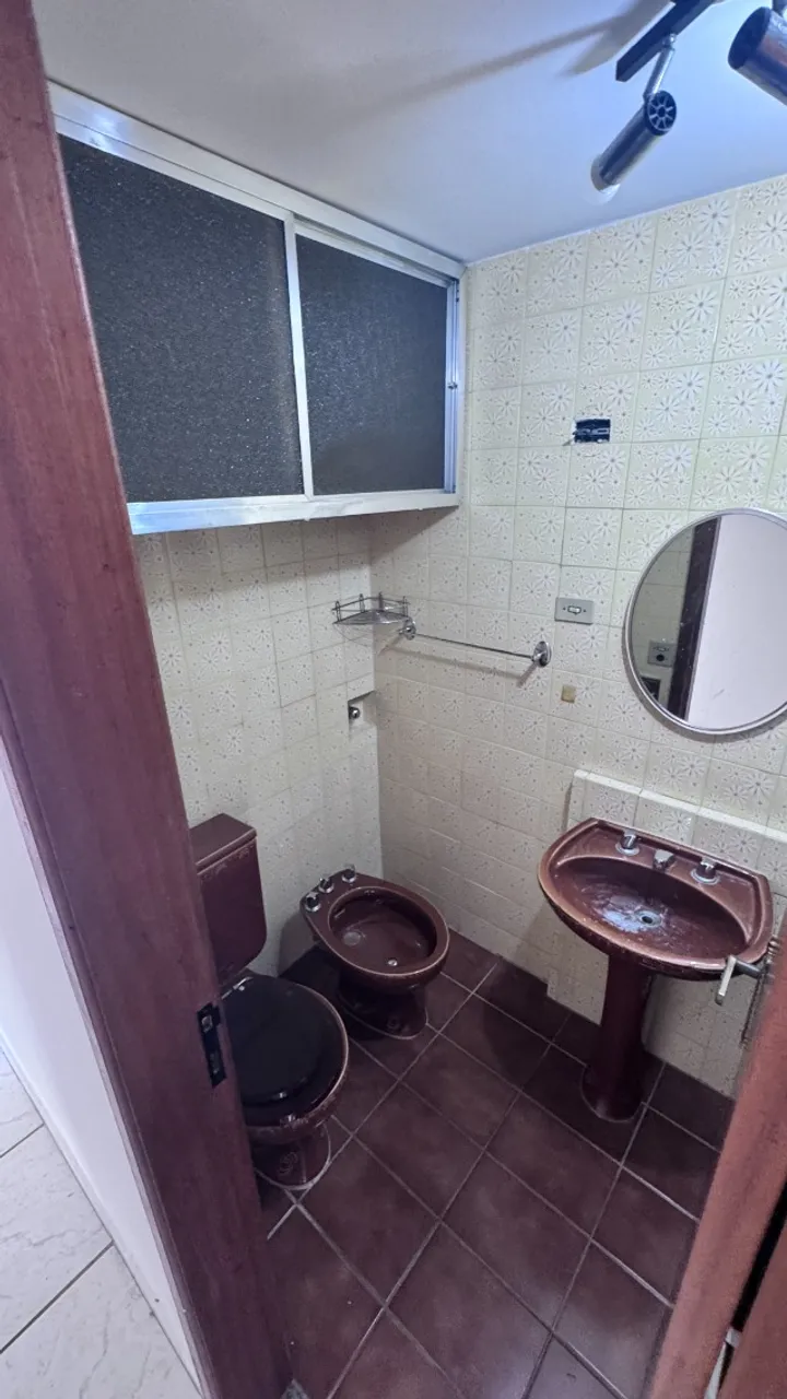 2-bedroom apartment in a building with a gym — photo 14