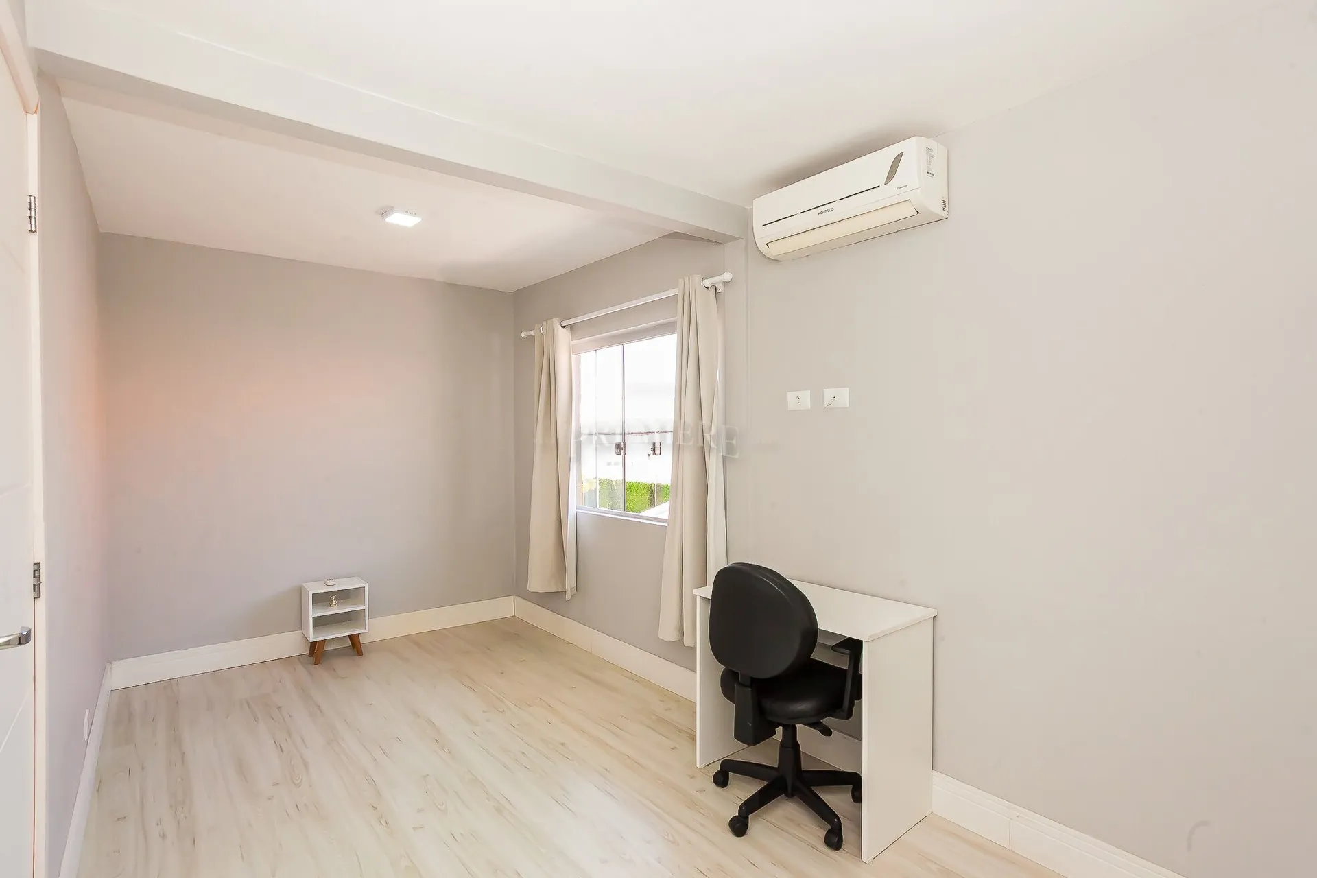 3-bedroom house with a garden in Curitiba — photo 22