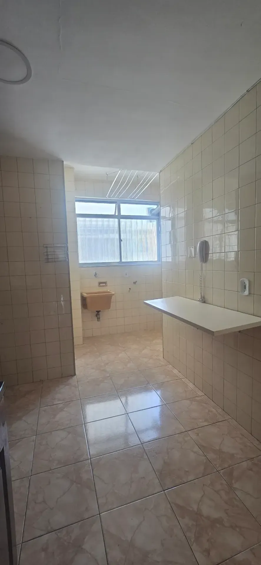 Wood or laminate floors in a one-bedroom apartment, 55 m² — photo 6