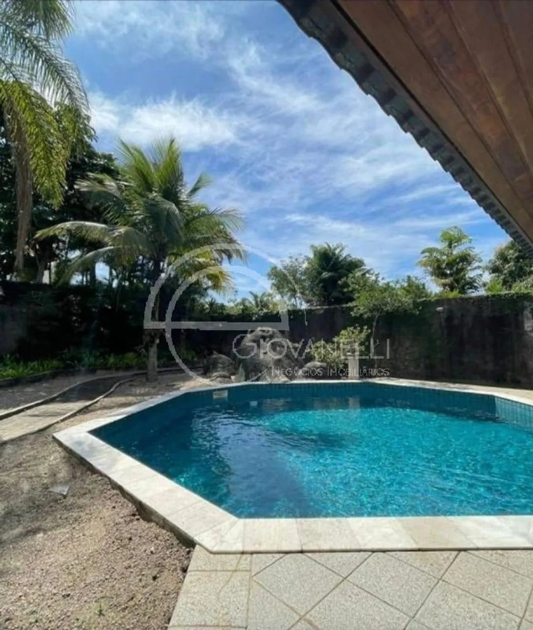 Furnished residential house with 4 bedrooms and 4 bathrooms — photo 11