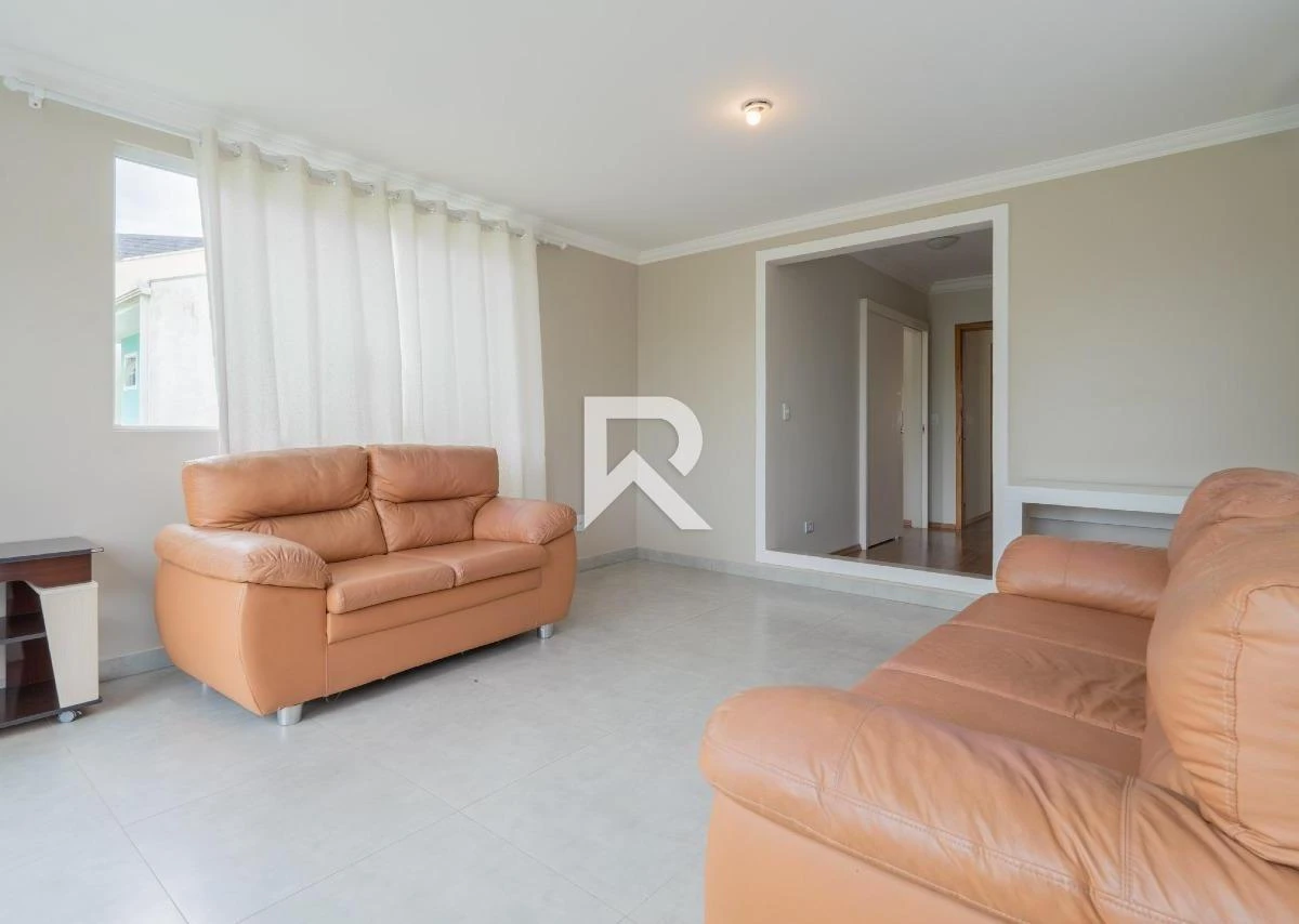 250 m² house with a walk-in closet and a bathtub — photo 36