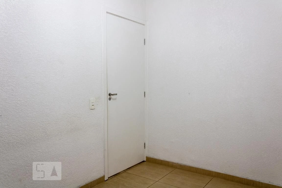 Apartamento com 2 quartos e área de lavanderia — photo 23