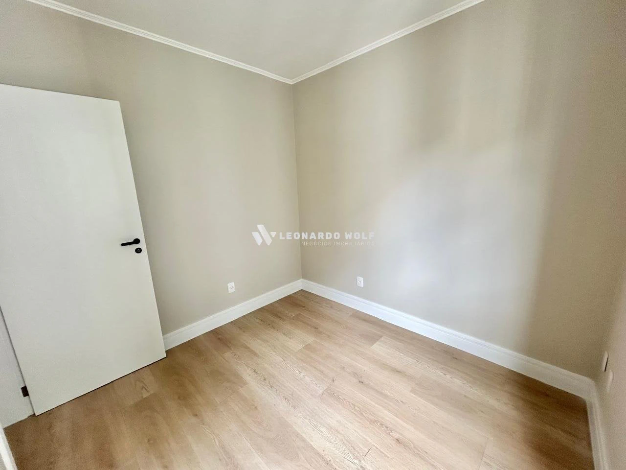 2-bedroom apartment with a washing machine in Florianópolis — photo 11