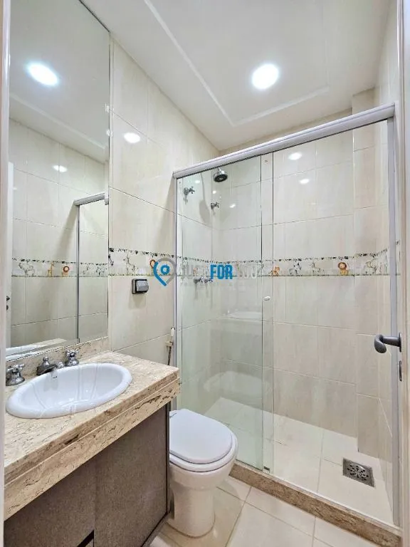 House with 5 bedrooms, 300 m² and a closed gas kitchen — photo 30