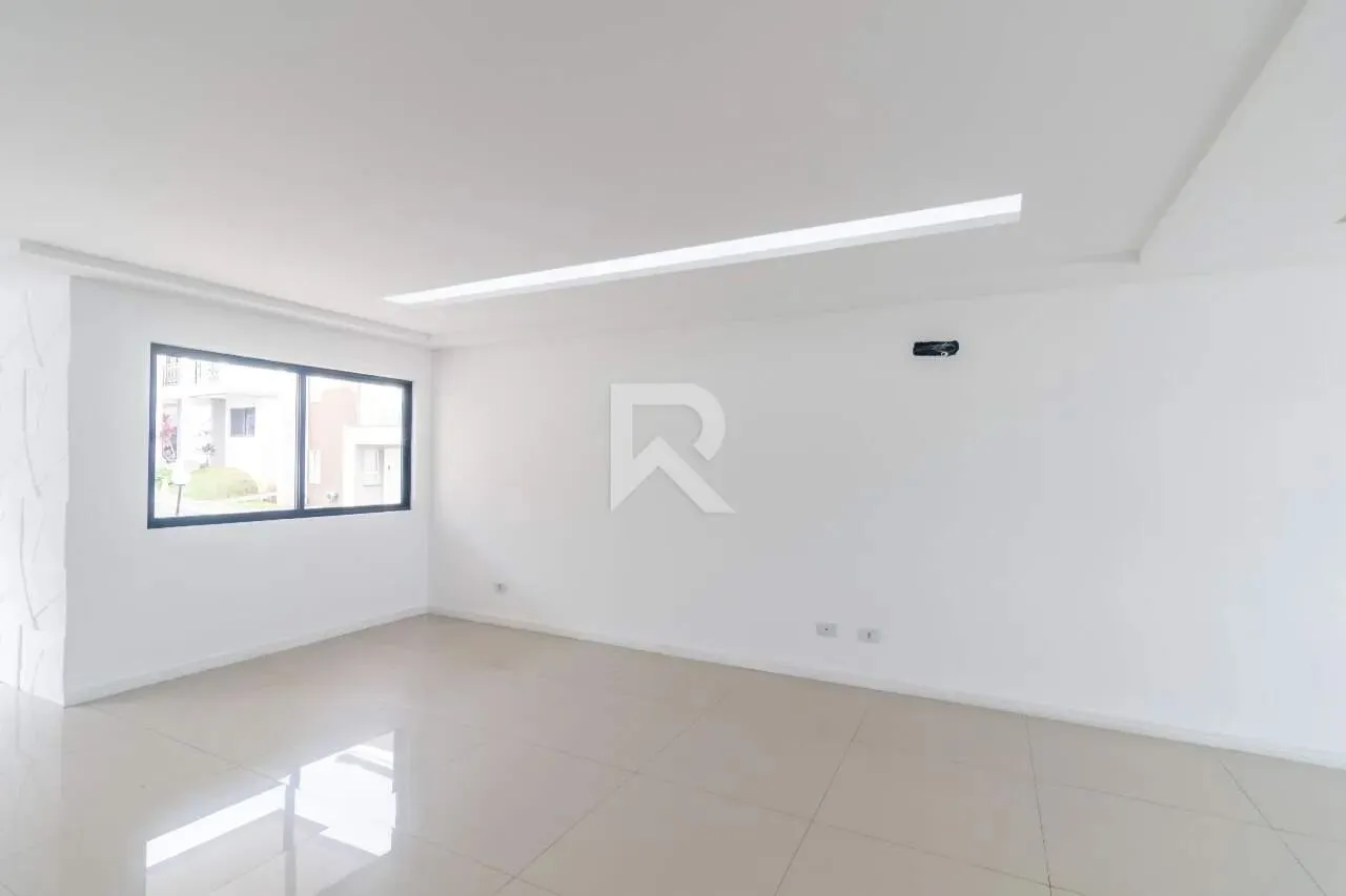 House with 5 bedrooms and 3 parking spaces — photo 7